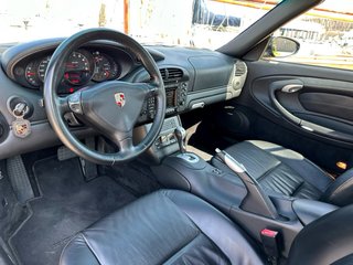 Porsche 911 Turbo Cabrio, año 2004,nacional, libro