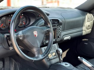Porsche 911 Turbo Cabrio, año 2004,nacional, libro