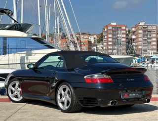Porsche 911 Turbo Cabrio, año 2004,nacional, libro
