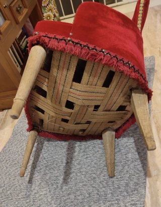 Butaca descalzador terciopelo rojo