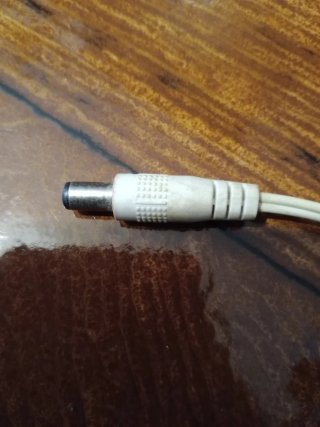 Adaptador de corriente blanco