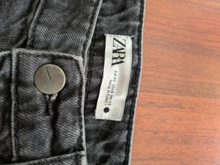 Bermuda vaquera negra ZARA