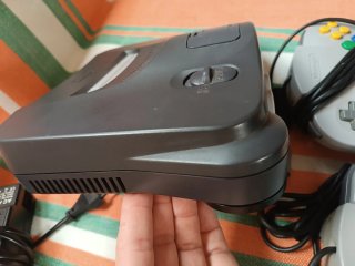 Nintendo 64 Consola + 2 Mandos + Cables