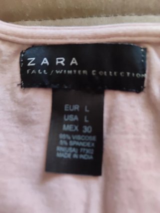 Camiseta Zara rosa con pedrería
