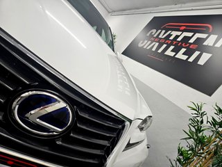 LEXUS IS 300h Executive -74.000km-
