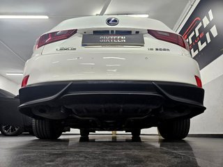 LEXUS IS 300h Executive -74.000km-