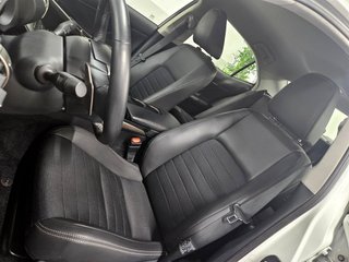 LEXUS IS 300h Executive -74.000km-