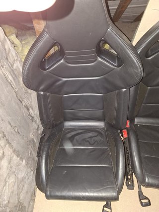 Asientos Deportivos Wingback Negros