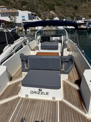 Barco Nimbus T9 Intraborda