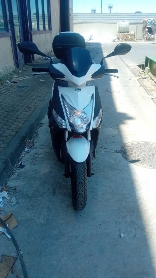 Kymco Agility City 125cc Scooter 1000 negociable