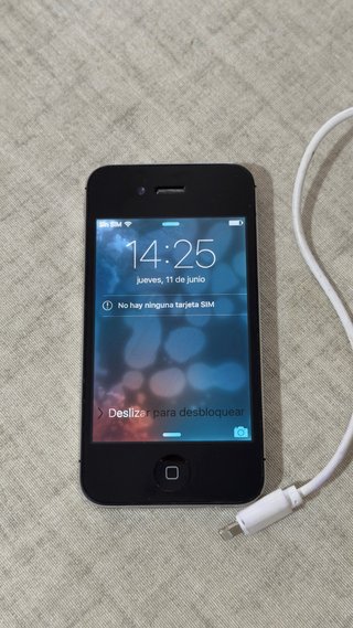 iPhone 4S sbloccato + Caricatore, vedi annuncio