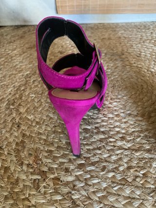 Sandalias ante fiesta fucsia Zara 39 .