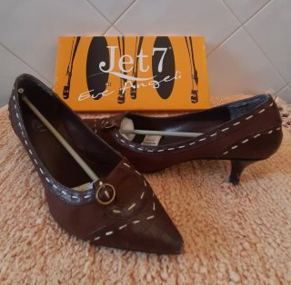 Zapatos Jet 7 by Eve Angeli Marrones