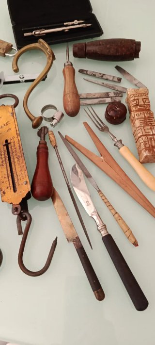Lote variado de antigüedades