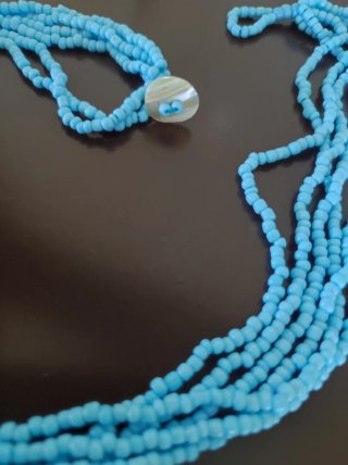 Collana donna perline azzurre e disco madreperla