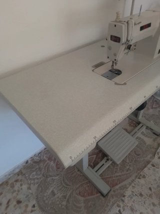 Máquina de coser industrial