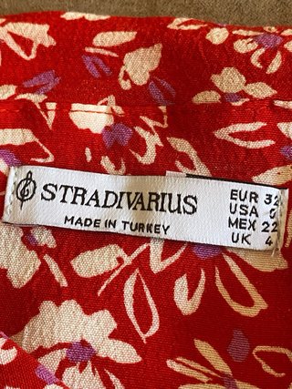 Falda pantalon Stradivarius fruncida floral XXS