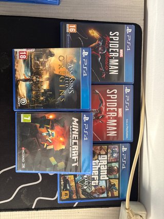 Confezione da 5 giochi PS4