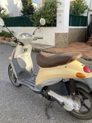 Piaggio Liberty 125cc Scooter Beige/Marrón