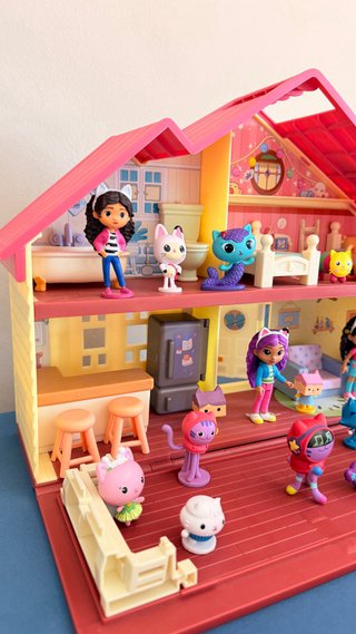 Casa Muñecas Gabby con 20 Figuras