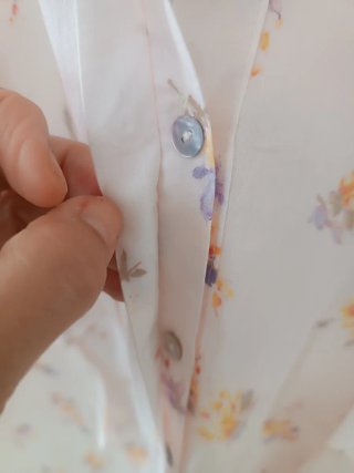 Blusa floral M volantes a estrenar