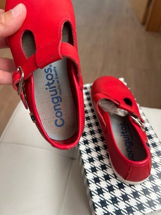 Zapatos rojos de piel para niñ@s