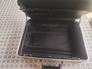 Zero Halliburton Plata