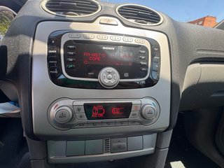 100.000 KILOEMTROS CERTIFICADOS Ford Focus 2010