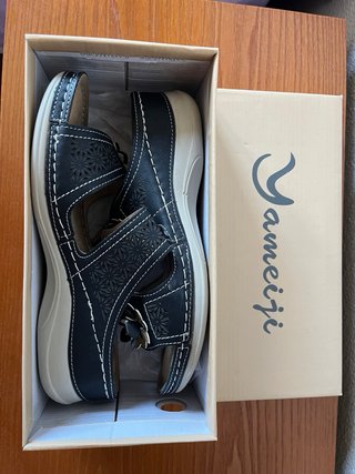 Sandalias Yameiji Negras y Doradas