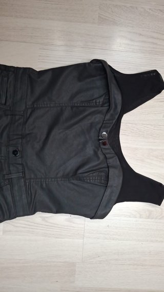 Mono Guess Negro Cremallera Delantera