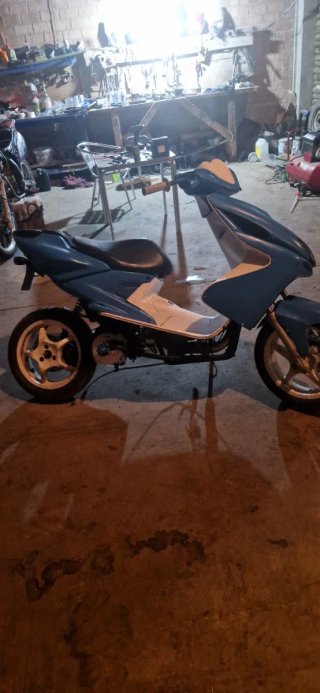 Yamaha Aerox 50cc Azul y Blanco