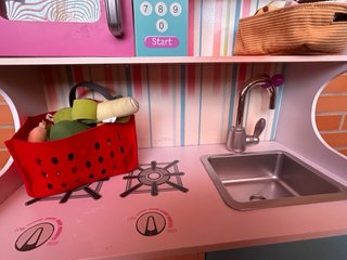 Cocinita de juguete con accesorios