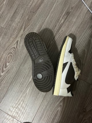 Nike Dunk Low Blanco y Negro Travis Scott