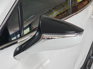 Lexus UX 2.0 300h UX Plus