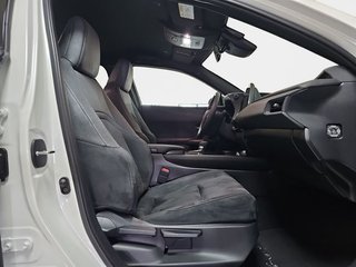 Lexus UX 2.0 300h UX Plus
