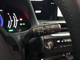 Lexus UX 2.0 300h UX Plus