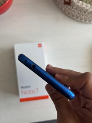 Xiaomi Redmi Note 7 (le falta botón pero funciona)