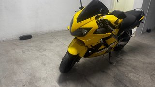 Urge venta! Honda CBR 600 F 2007 Amarilla