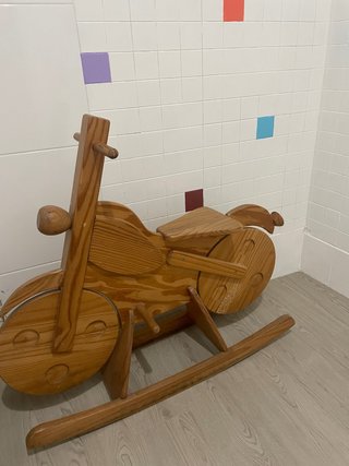 Moto de madera para balancear