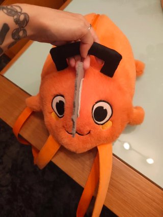 Mochila Pochita Peluche
