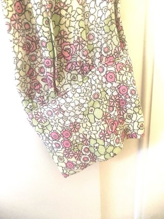 Camicia cropped floreale patchwork Stradivarius -