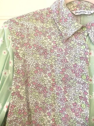 Camicia cropped floreale patchwork Stradivarius -
