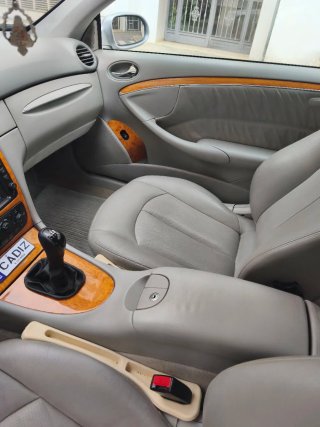 Mercedes-Benz  CLK 2004