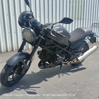 Ducati Monster Negra