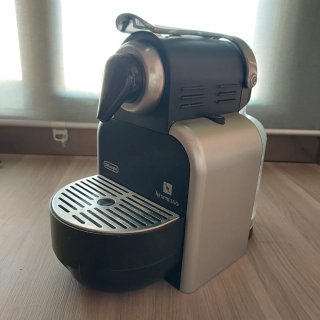 Cafetera Nespresso DeLonghi Cápsulas