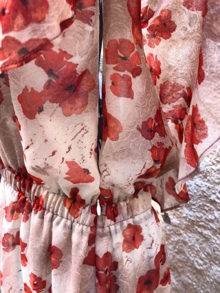 Vestido Mango floral blanco y rojo