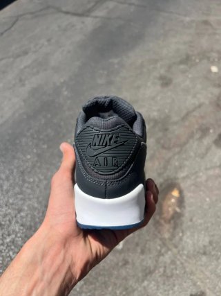 Nike Air Max 90