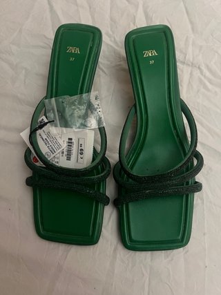 Sandalias ZARA verdes talla 37