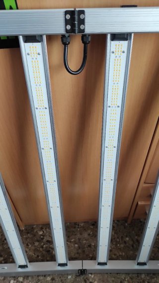 Vendo 2 Luminarias LED Agrolite QB 730W Con Garan