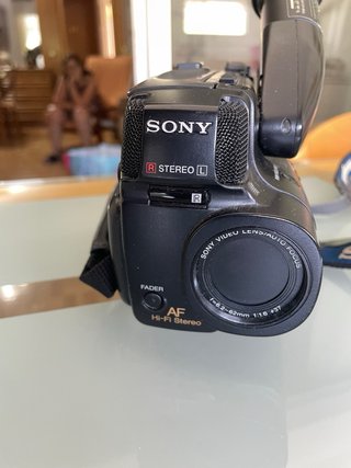 Videocámara Sony CCD-TR305E Video 8 Handycam 10x